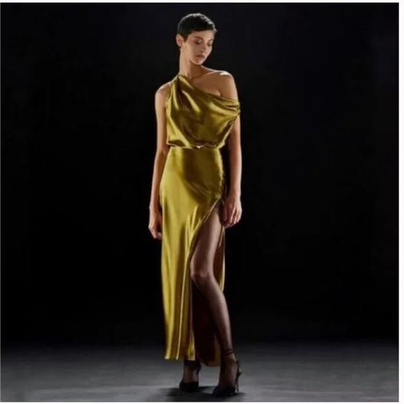 The Sei Sz 4 Off-The-Shoulder Silk Maxi Dress - Picture 4 of 11